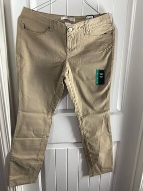 NOBO Women's Straight-Leg Jeans in Khaki